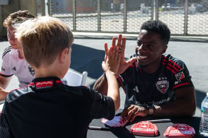 AIR-Web-Images-Carousel-Images-420x280-DC-united