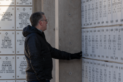 wreaths-across-america-2_420x280