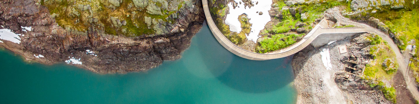 votna-lake-hordaland-county-norway1440x360