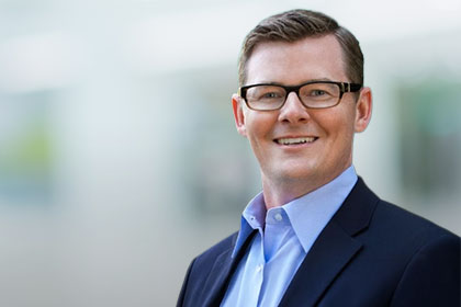 Headshot-Chris Rogers 420x280