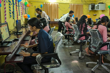 2026-WEB-003 GH India carousel-computer lab